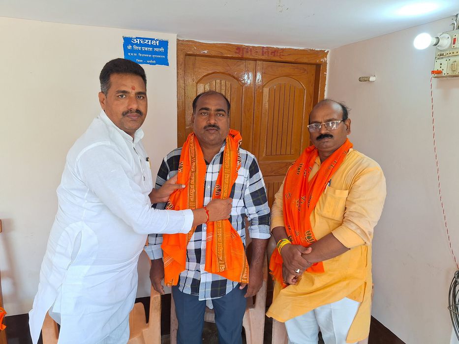 -“जय भाजपा , तय भाजपा “   सकलडीहा विधानसभा से पूर्व भाजपा प्रत्याशी एवं जननेता सूर्यमुनि