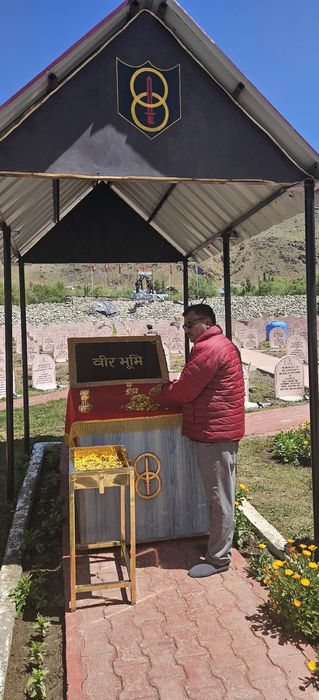 -प्रदेश मंत्री डी.पी भारती जी कारगिल में स्थित  "कारगिल वार मेमोरियल" में अमर शहीद कैप्टन विक्रम बत्