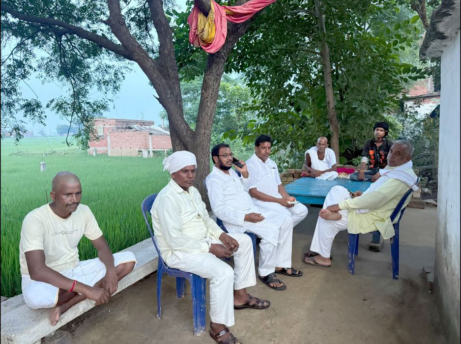 -पूर्व विधानसभा प्रत्याशी सकलडीहा के राजनेता सूर्यमुनि तिवारी जी ने बताया कि आज विधानसभा मुगलसराय (प