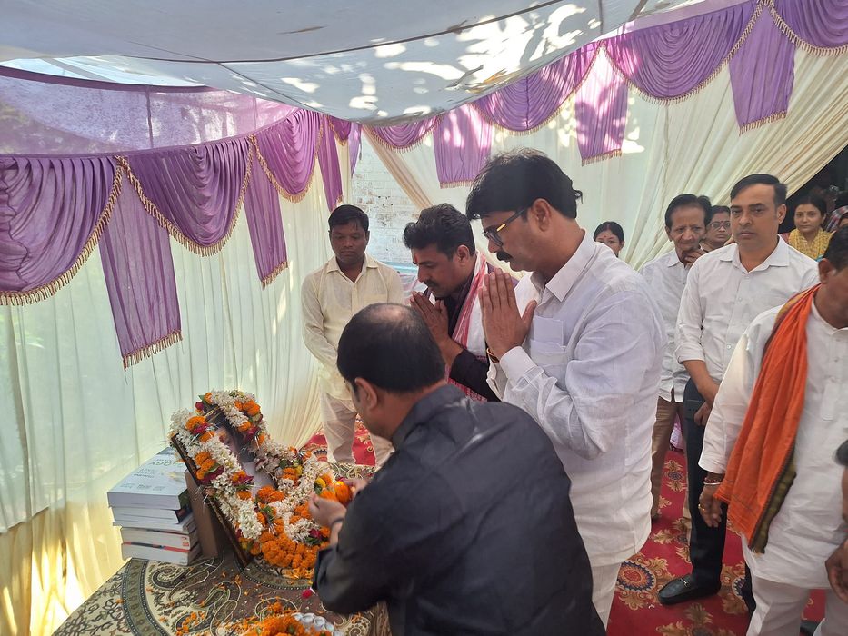 -पूर्व विधानसभा प्रत्याशी भारतीय जनता पार्टी के नेता सूर्यमुनि तिवारी जी ने बताया कि आज विधानसभा पंड
