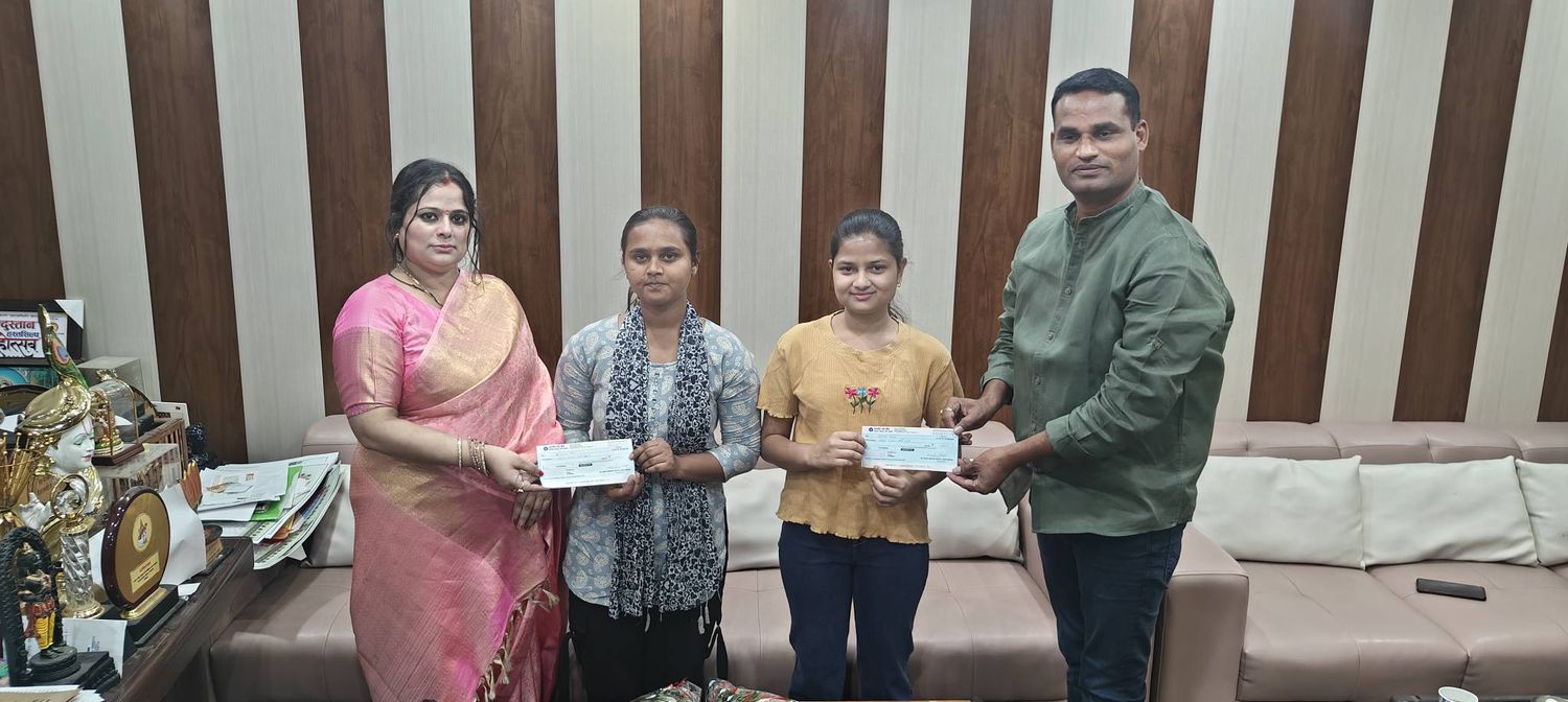 -गोसाईंगंज नगर के मातन टोला वार्ड निवासी बिटिया आख्या गुप्ता एवं सदरपुर करोरा पश्चिम वार्ड निवासी बि