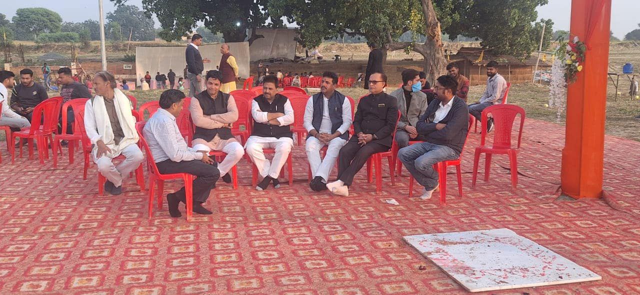 -पूर्व विधानसभा प्रत्याशी भारतीय जनता पार्टी विधानसभा सकलडीहा चंदौली के नेता सूर्यमुनि तिवारी जी ने 