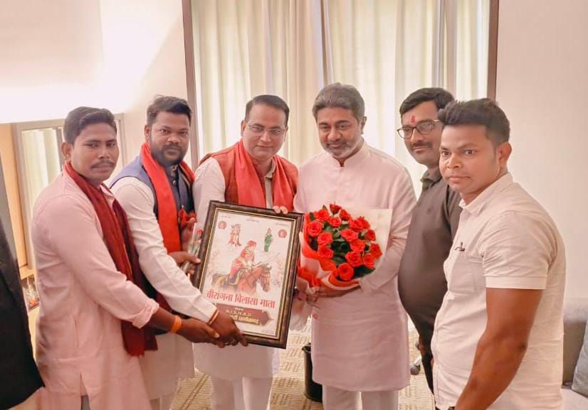 -निषाद पार्टी के राष्ट्रीय सचिव व प्रदेश प्रभारी संजय सिंह राजपूत जी के अध्यक्षता में निषाद पार्टी छ