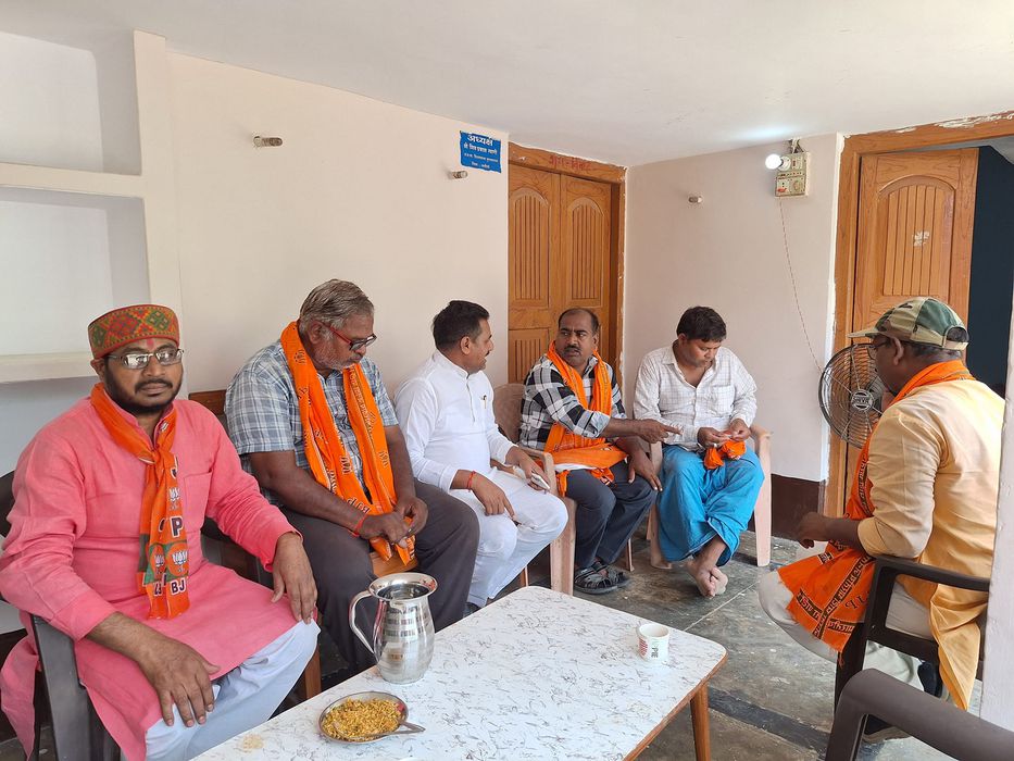 -“जय भाजपा , तय भाजपा “   सकलडीहा विधानसभा से पूर्व भाजपा प्रत्याशी एवं जननेता सूर्यमुनि