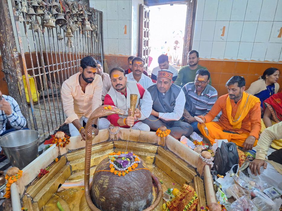 -चंदौली, उत्तर प्रदेश के जनसेवक सूर्यमुनि तिवारी जी ने बताया कि आज विधानसभा सकलडीहा क्षेत्र के ग्राम
