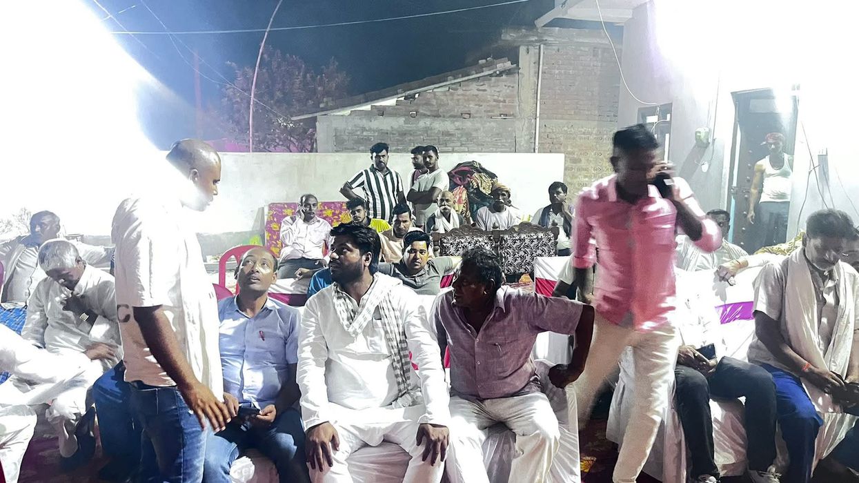 -पालीगंज के चिकसी गाँव में एक अनोखी और विचारोत्तेजक पहल देखने को मिली, जब पंकज यादव और अंकुल यादव ने