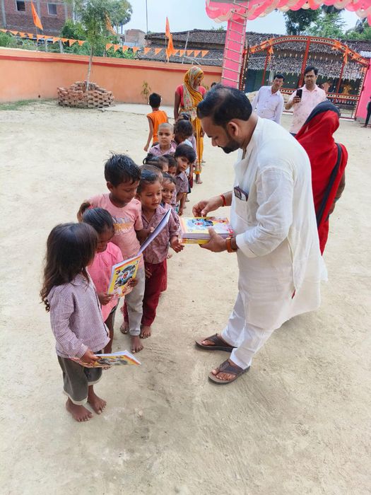 -सकरा प्रखंड विधानसभा क्षेत्र के मझौलिया पंचायत के अंतर्गत महादलित बस्ती में भाजपा बिहार प्रदेश के म