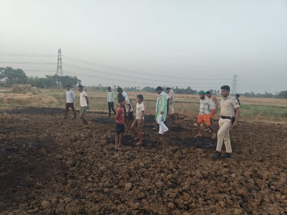 -पालीगंज प्रखंड के चंढोस पंचायत अंतर्गत चंढोस मठिया गाँव में खलिहान में आग लगने की घटना को लेकर क्षे