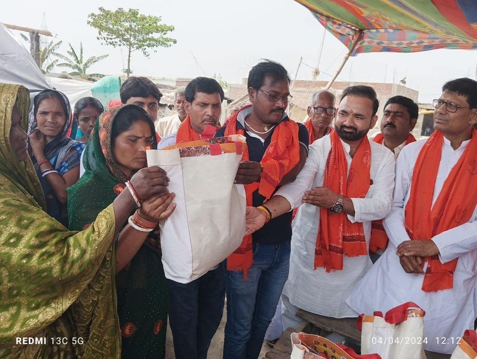 -बिहार के सकरा विधानसभा क्षेत्र में, मंगलवार को भयानक आग लगने की घटना सामने आई है. जिसमे जिले के मुर