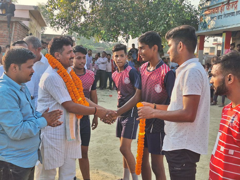 -पूर्व विधानसभा प्रत्याशी भारतीय जनता पार्टी के नेता सूर्यमुनि तिवारी जी ने बताया कि आज विधानसभा पंड