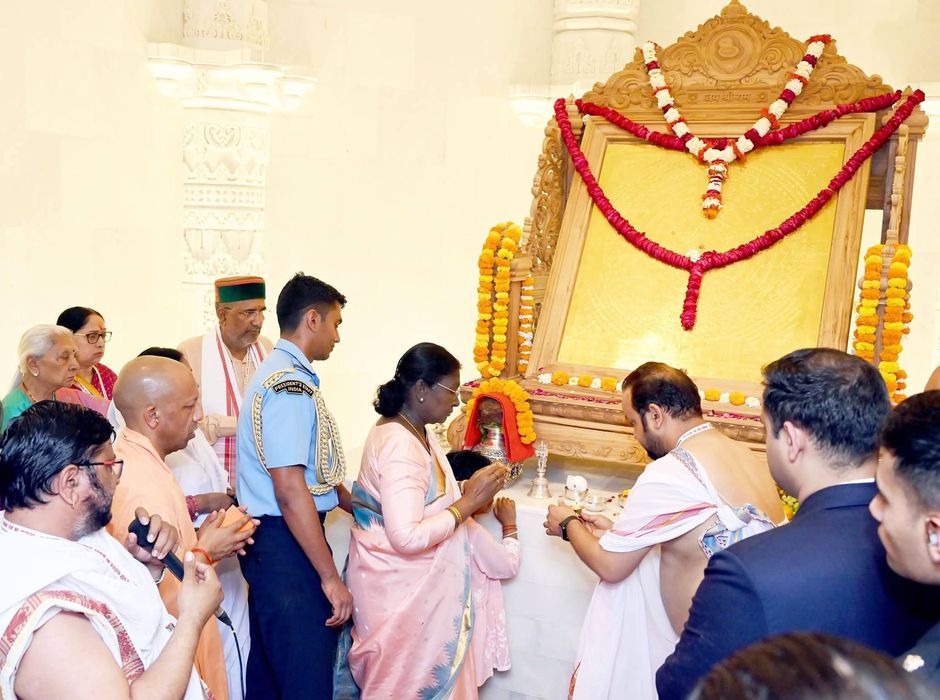 -अयोध्या धाम स्थित भगवान श्री राम जन्मभूमि मंदिर में “श्री राम यंत्र” की प्रतिष्ठापना के पावन अवसर प