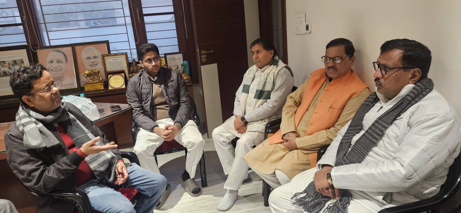 -फरीदपुर (बरेली) के अत्यंत लोकप्रिय एवं जनसेवक के रूप में पहचाने जाने वाले माननीय विधायक प्रो. श्याम