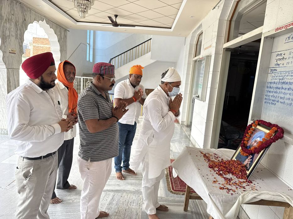 -पूर्व विधानसभा प्रत्याशी सकलडीहा के राजनेता सूर्यमुनि तिवारी जी ने बताया कि आज पं. दीनदयाल उपाध्याय