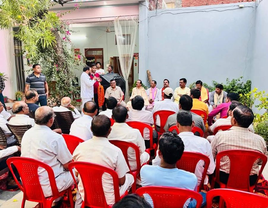 -प्रदेश मंत्री डी.पी भारती जी ने बताया कि आज आदरणीय श्री असीम अरुण जी (IPS-EX. ADGP) माननीय राज्य मं