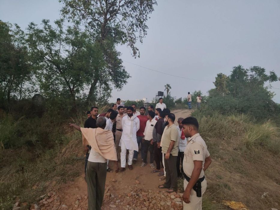 -पिछले दिनों आयोजित जनसंवाद कार्यक्रम में पालीगंज प्रखंड के जम्हारू इमामगंज पंचायत अंतर्गत जम्हारू ग