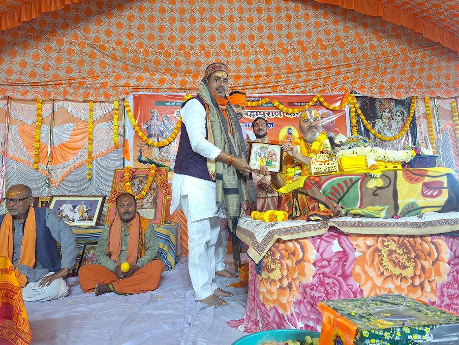 -भारतीय जनता पार्टी, चंदौली  के संकल्पित एवं जुझारू नेता सूर्यमुनि तिवारी  जी ग्राम सभा मिश्रपूरा चक