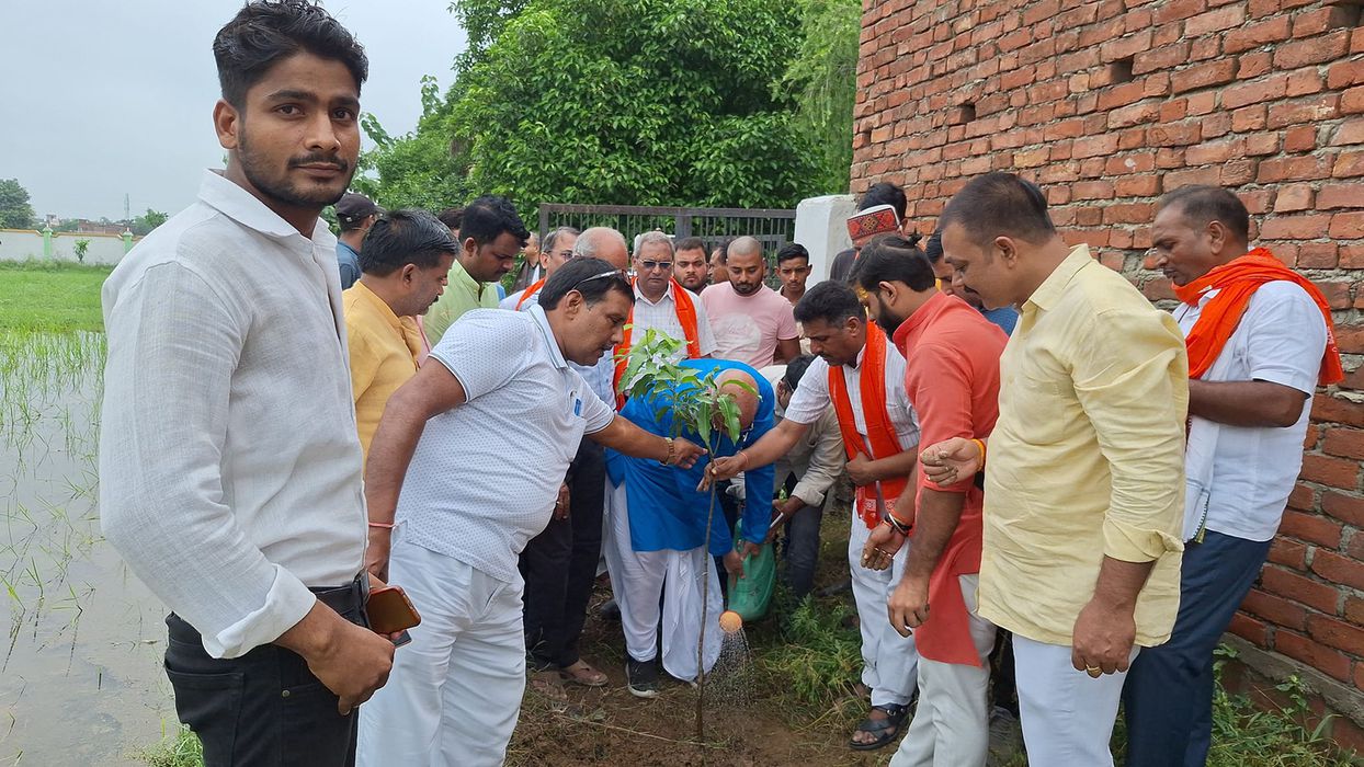 -चंदौली सकलडीहा विधानसभा के विधायक प्रत्याशी एवं भाजपा पार्टी के सदस्य सुर्यमुनि तिवारी जी ने बताया 