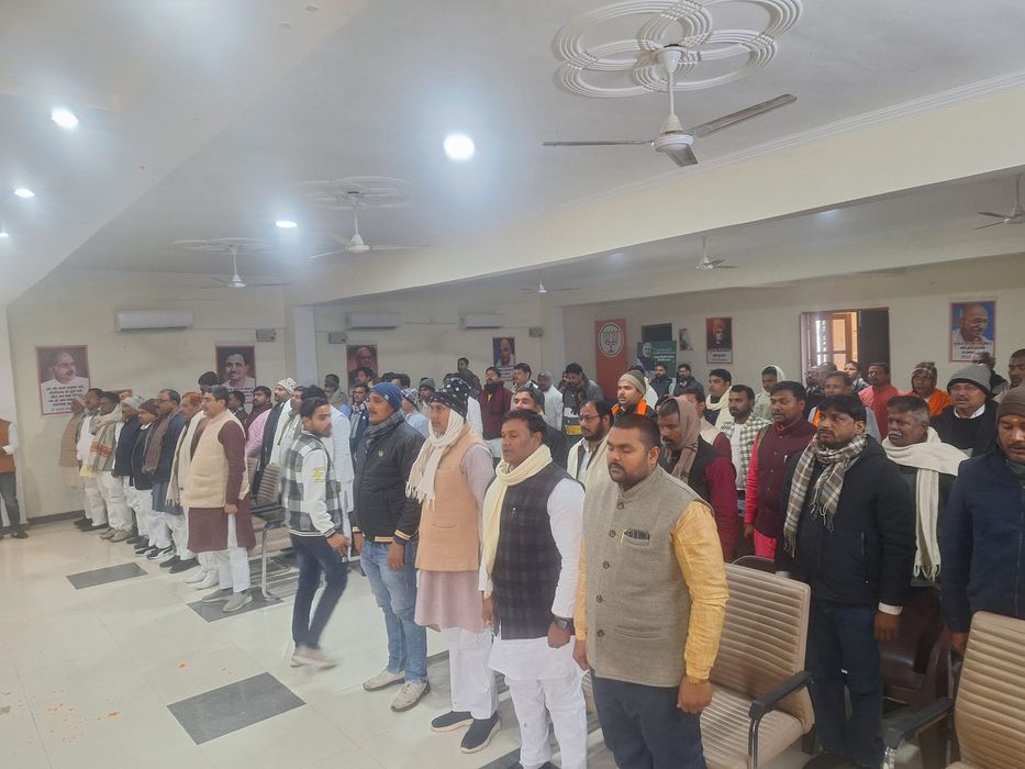 -पूर्व विधानसभा प्रत्याशी भारतीय जनता पार्टी विधानसभा सकलडीहा, चंदौली के नेता सूर्यमुनि तिवारी जी ने
