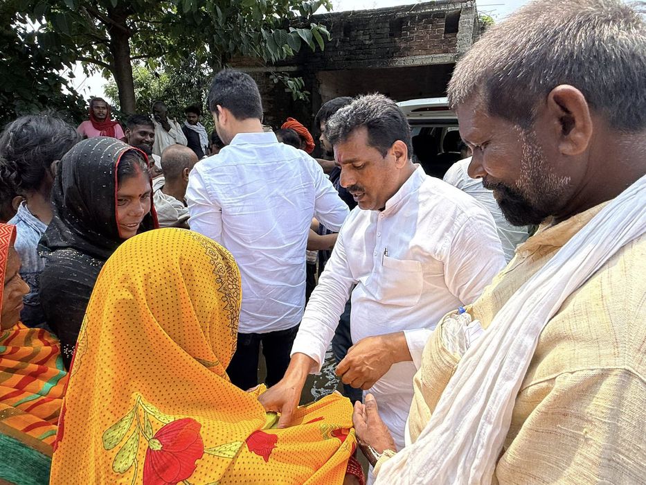 -पूर्व विधानसभा प्रत्याशी सकलडीहा के राजनेता सूर्यमुनि तिवारी जी ने बताया कि  आज विधानसभा मुगलसराय क