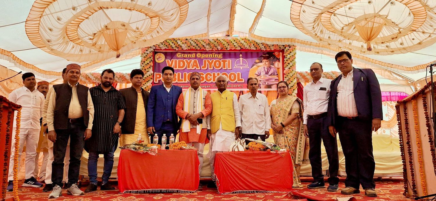 -चंदौली के जनसेवक सूर्यमुनि तिवारी जी ने बताया कि  उत्तर प्रदेश आज विधानसभा पंडित दीनदयाल उपाध्याय न