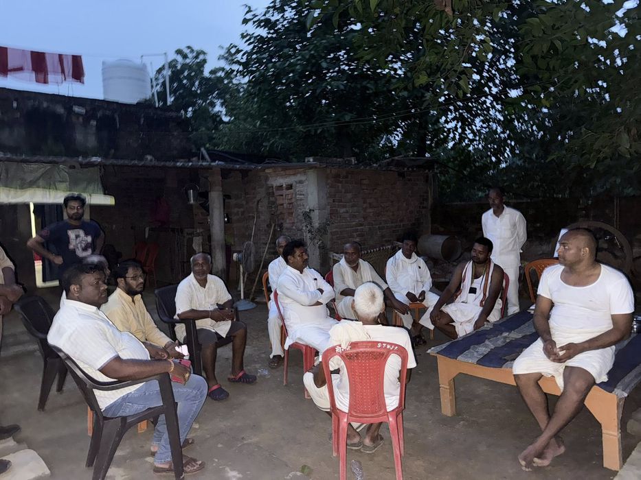 -पूर्व विधानसभा प्रत्याशी सकलडीहा के राजनेता सूर्यमुनि तिवारी जी ने बताया कि आज विधानसभा मुगलसराय (प