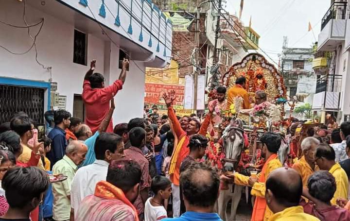 -लखनऊ के ठाकुरगंज स्थित स्थल बाबा गोमतीदास ठाकुर द्वारा भगवान जगन्नाथ की भव्य यात्रा का आयोजन किया ग