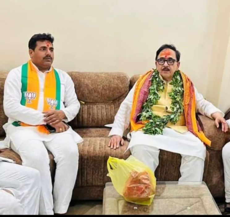 -चंदौली, उत्तर प्रदेश के जनसेवक सूर्यमुनि तिवारी जी ने बताया कि देश के यशस्वी प्रधानमंत्री मा० नरेंद