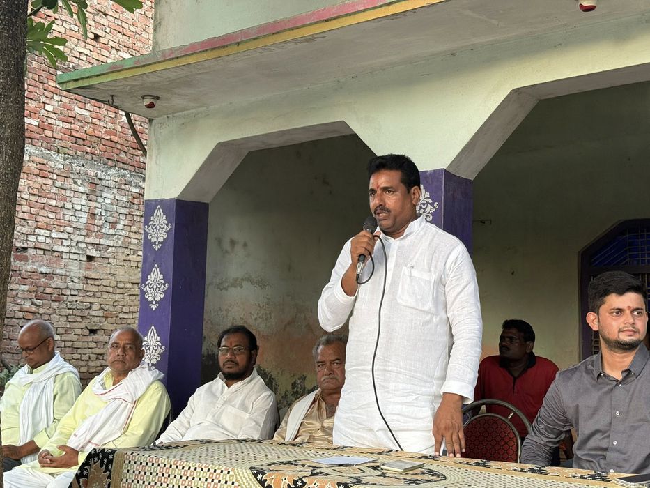 -“सेवा ही संकल्प, सेवा ही समर्पण  जहाँ ज़रूरत होगी, वहाँ होंगे हम..“  <