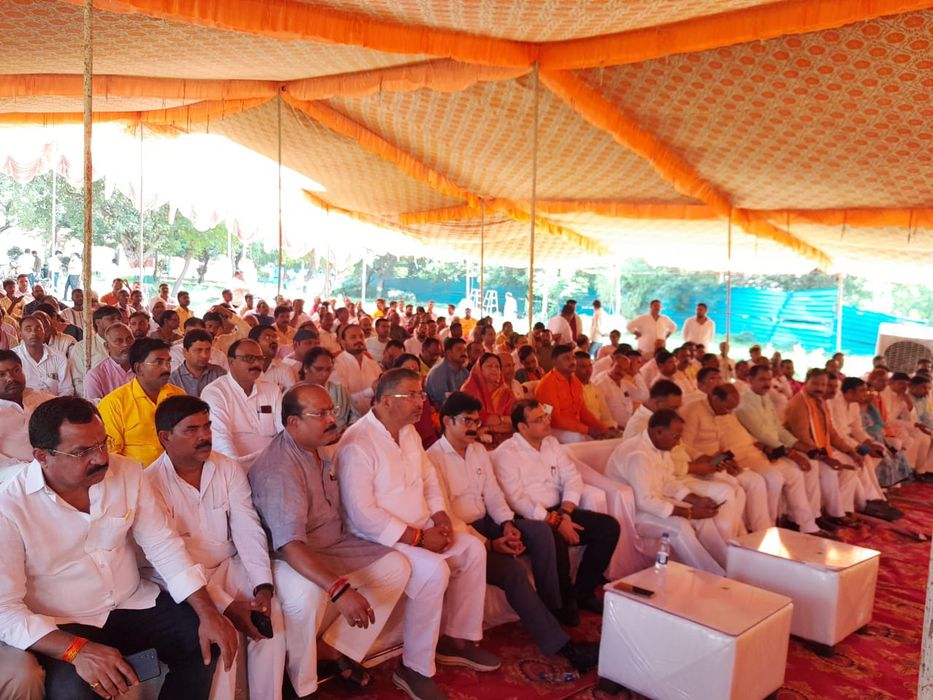 -अंत्योदय के प्रणेता को नमन!   पूर्व विधानसभा प्रत्याशी भारतीय जनता पार्टी  के सूर्यमुनि तिवारी जी न