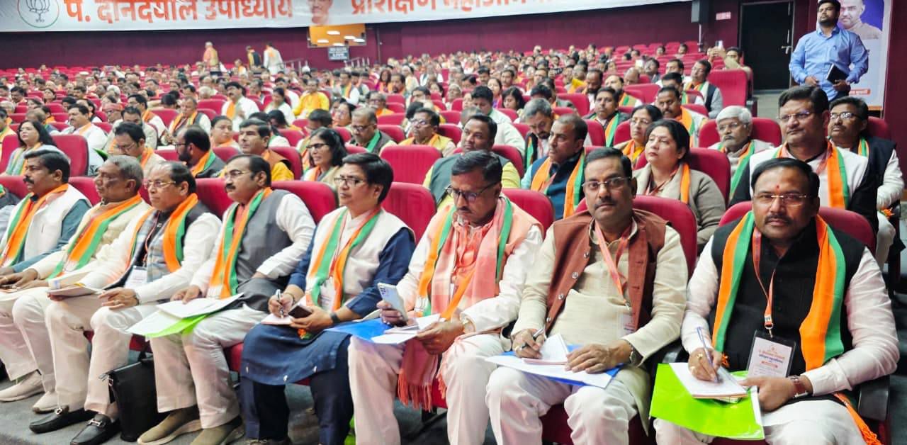 -लखनऊ में आयोजित ‘पंडित दीनदयाल उपाध्याय प्रशिक्षण महाभियान–2026’ के अंतर्गत प्रदेश स्तरीय कार्यशाला