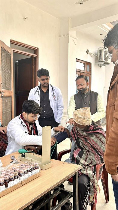 -राष्ट्रीय युवा दिवस के अवसर पर आज छाजन गांव में स्वामी विवेकानंद स्वास्थ्य सेवा यात्रा के अंतर्गत न