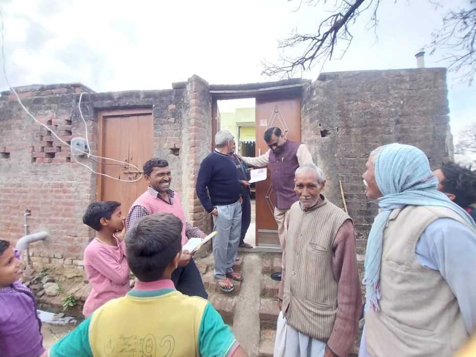 -प्रदेश मंत्री डी.पी भारती जी ने बताया कि बदायूं-. विधानसभा -बिल्सी के बूथ संख्या 31 ग्राम निरंजनपुर