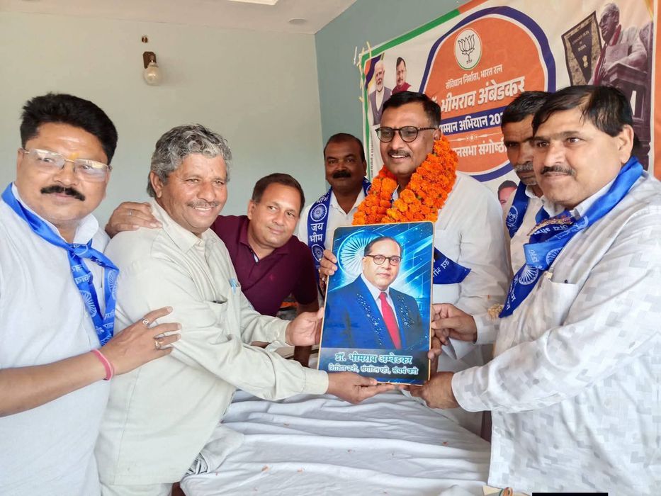 -बिसौली (बदायूं) में संविधान निर्माता भारत रत्न बाबा साहेब डॉ. भीमराव अंबेडकर जी के पावन जन्मोत्सव क