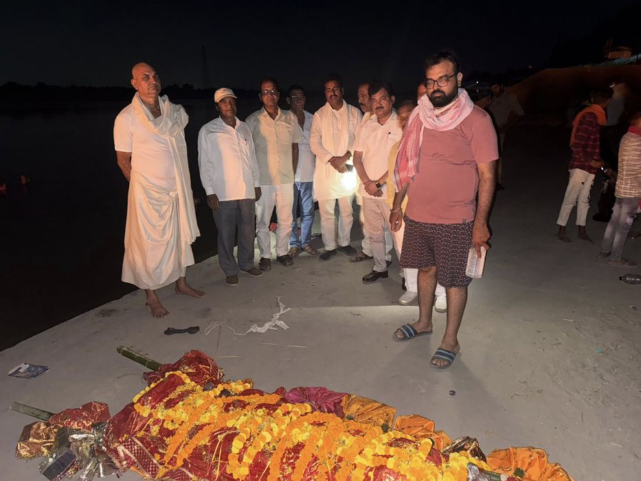 -पूर्व विधानसभा प्रत्याशी सकलडीहा के राजनेता सूर्यमुनि तिवारी जी ने बताया कि भारतीय जनता पार्टी, सकल