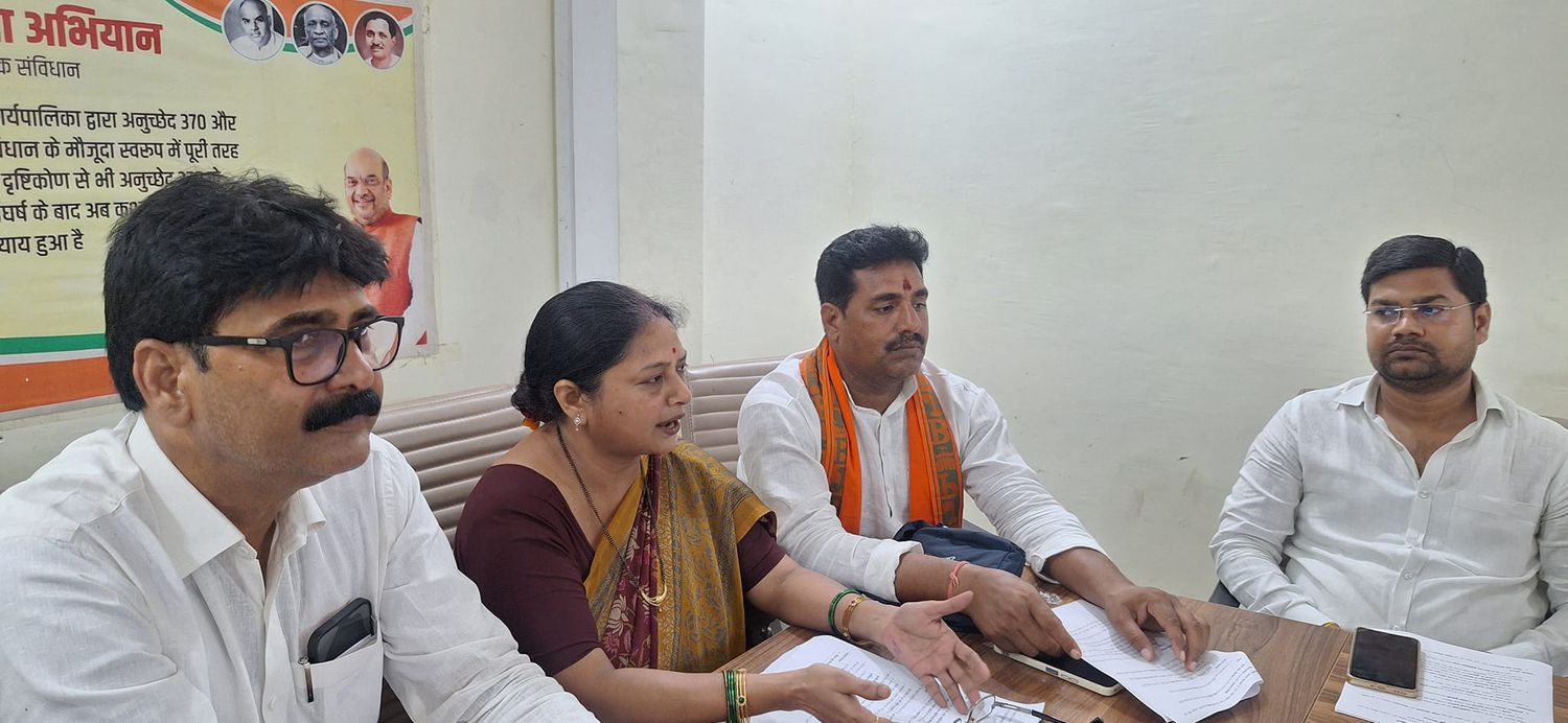 -सकलडीहा विधानसभा से पूर्व भाजपा प्रत्याशी एवं जननेता सूर्यमुनि तिवारी जी ने बताया कि  चंदौली जिला स