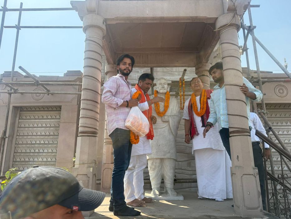 -चंदौली-दीनदयाल नगर क्षेत्र से जुड़े सामाजिक कार्यकर्ता सूर्य मुनि तिवारी ने परम पूज्य श्री अतुल कृष