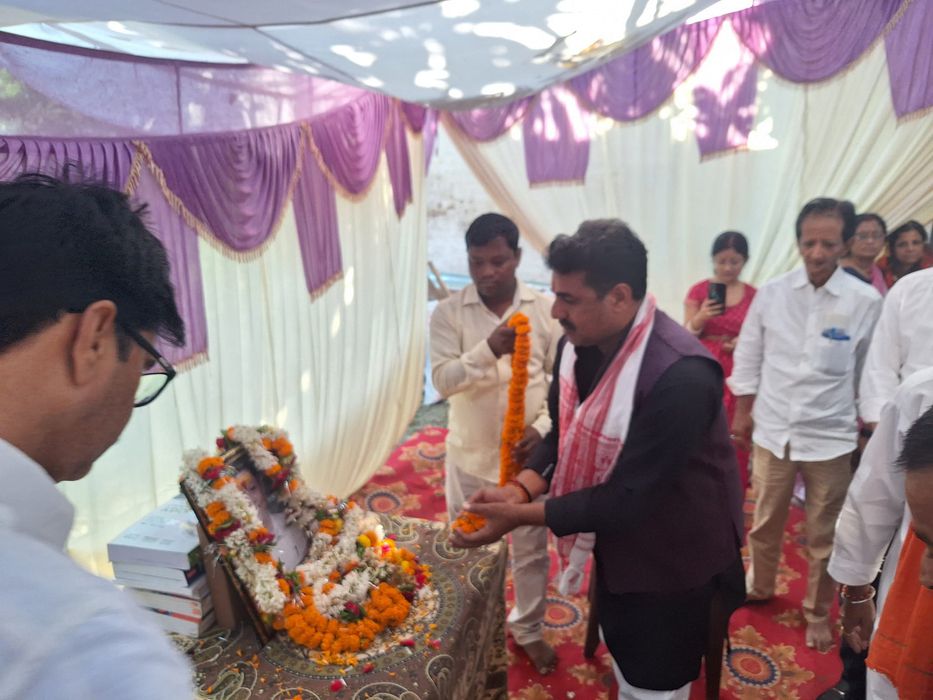 -पूर्व विधानसभा प्रत्याशी भारतीय जनता पार्टी के नेता सूर्यमुनि तिवारी जी ने बताया कि आज विधानसभा पंड
