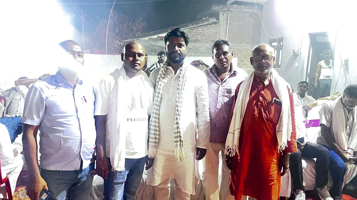 -पालीगंज के चिकसी गाँव में एक अनोखी और विचारोत्तेजक पहल देखने को मिली, जब पंकज यादव और अंकुल यादव ने