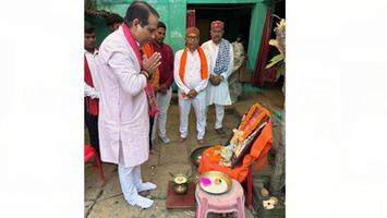 संजय सिंह राजपूत- निषाद पार्टी के प्रदेश उपाध्यक्ष स्व. हजारी प्रसाद कैवर्त्य जी के दासगात्र में हुए शामिल