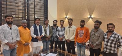 सूर्यमुनि तिवारी- मध्य प्रदेश सतना विधानसभा के मण्डल अटल बिहारी वाजपेई के भिन्न-भिन्न वार्डो में जाकर भाजपा सरकार बनाने का किया आग्रह
