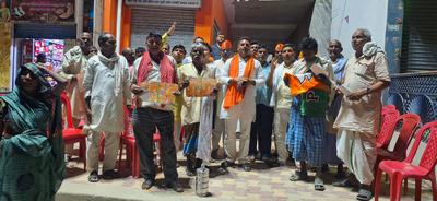 चन्दौली के सकलडीहा में भिन्न-भिन्न गाँव में लोगों से किया जनसंपर्क, अधिक मतदान के लिए किया प्रेरित