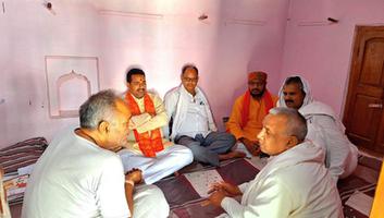 सूर्यमुनि तिवारी- कैमूर बिहार से भाजपा के वरिष्ठ नेता श्री बाला सिंह जी के निवास स्थान पर पहुंचकर प्रकट किया शोक