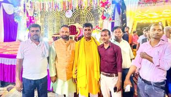 सचिन राम- भिन्न-भिन्न स्थानों के शादी समारोह व तिलक फलदान में शामिल होकर दी बधाई