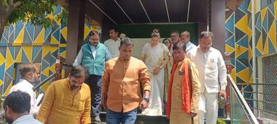 गोसाईंगंज के लाला महादेव प्रसाद वर्मा बालिका महा विद्यालय में “एक राष्ट्र एक चुनाव” को लेकर संगोष्टि का हुआ आयोजन