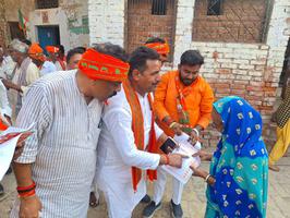 “लहर नहीं ललकार है, फिर एक बार भाजपा सरकार है” इस नारें के साथ गाँव-गाँव में अधिक से अधिक मतदान के लिए की अपील