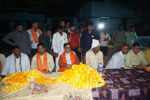 चंदौली लोकसभा के प्रत्येक स्थान पर आयोजित हुई जन चौपाल में डॉ महेंद्र नाथ पाण्डेय जी के पक्ष में माँगा  जनसमर्थन
