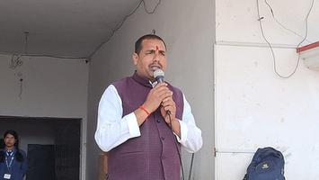 सराय पकवान में डा. बी. आर. अंबेडकर शिक्षण संस्थान एवं चैलेंजर पब्लिक स्कूल के वार्षिकोत्सव में बतौर मुख्य अतिथि के रूप में हुए शामिल