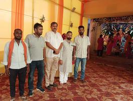 माता के पंडाल में सचिन राम जी उपस्थित होकर मां दुर्गा पूजा आयोजको को किया सम्मानित