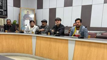 मुकेश सिंह मोंटी- लखनऊ नगर निगम के त्रिलोकी नाथ हॉल में सीवर व पेयजल व्यवस्था को लेकर आवश्यक बैठक  का आयोजन