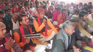 गुलाबचन्द्र कुशवाहा- ग्राम डिंगवाही में भारतीय शक्ति चेतना पार्टी के समाजसेवी ने आरती कार्यक्रम  का किया आयोजन